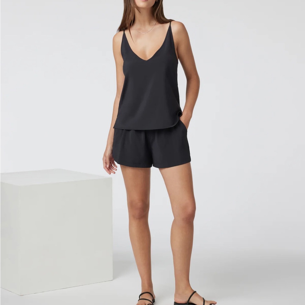Vuori Black Villa Tank and Short Set size Small